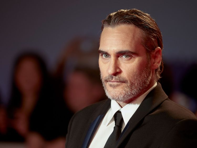 TAB-PHONEIX-1568963980964_16d4d8a6ea5_large